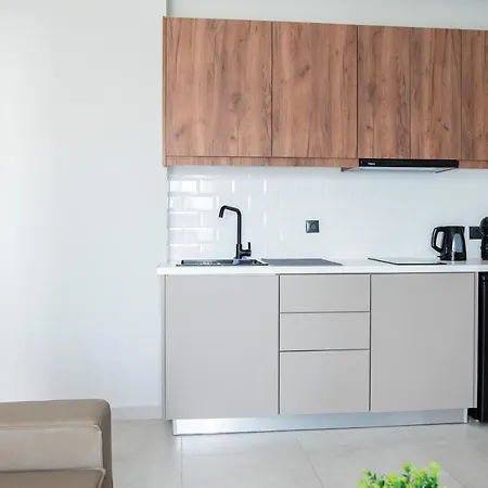 Aelia Prime Experience 1 *